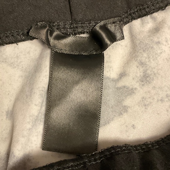 Black and White Joggers - Picture 4 of 4